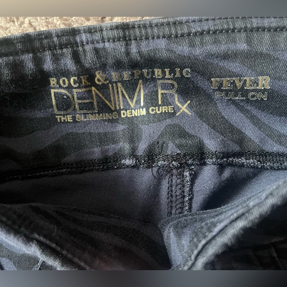 Zebra Print Jeans - Picture 4 of 5